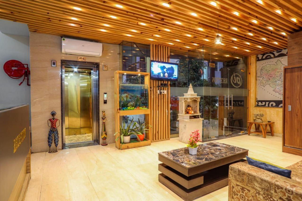 Vinsober Pride Inn Ришикеш Экстерьер фото